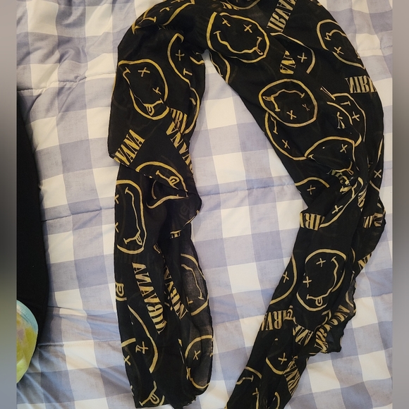 Hot Topic Accessories - Nirvana Nevermind scarf